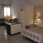 公寓 Lina's & Maisonette 尼欧克利马