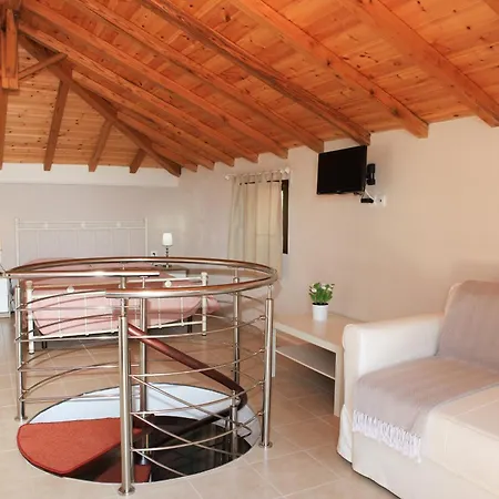 Lina'S Apartment & Maisonette *