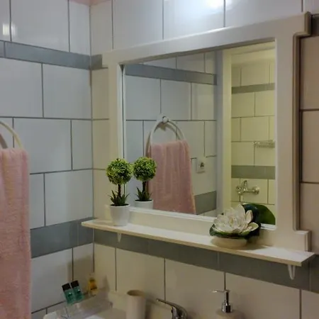 Lina's & Maisonette Apartment