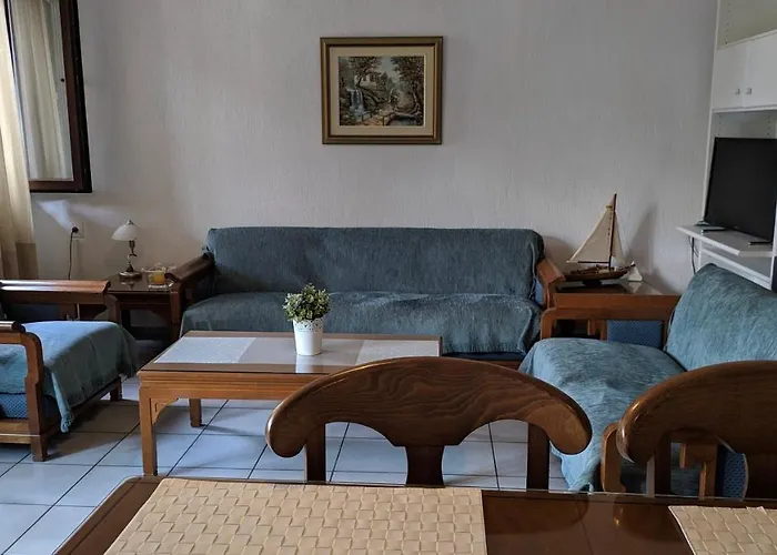 Lina'S Apartment & Maisonette דירה